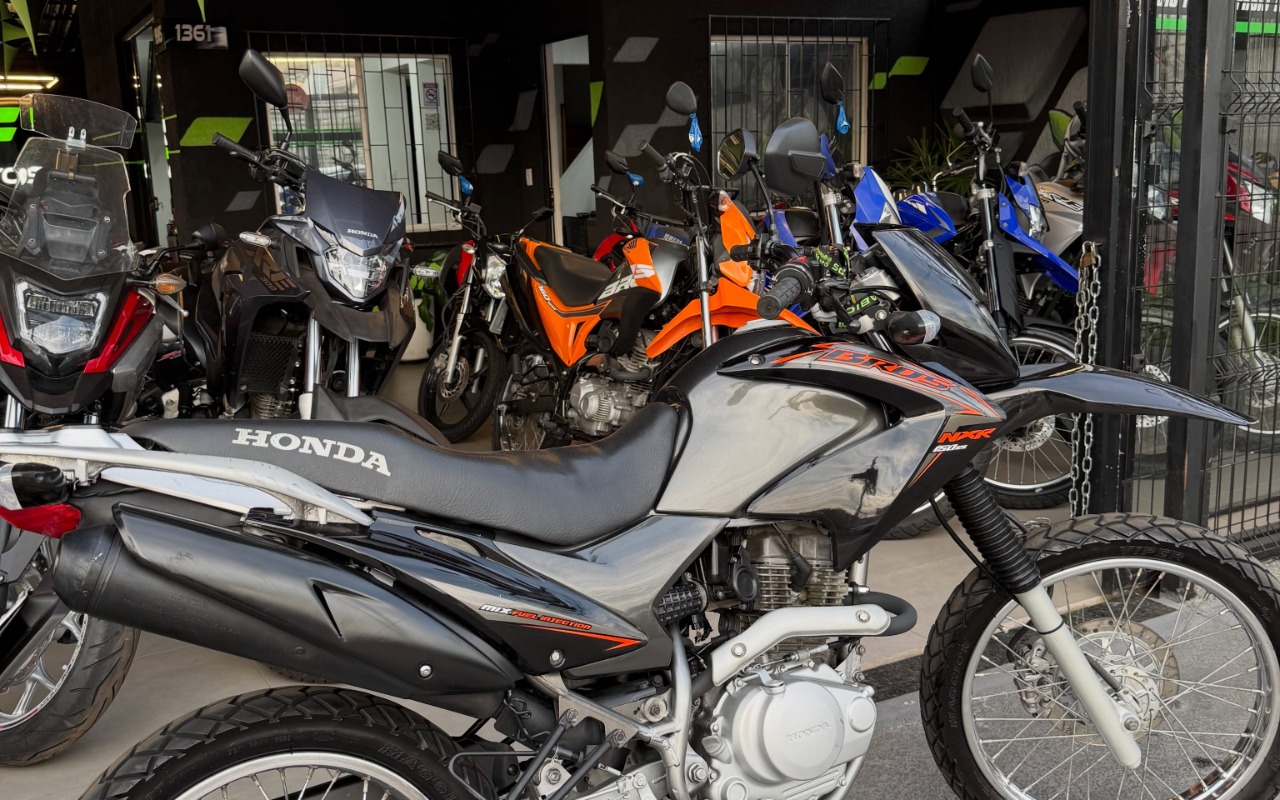 imagem-https://www.socarrao.com.br/sc-vehicle-images-prod/3407782/1787577796222-Nzc3MTg2MDcwXzE4MTIyNTg1NjM1ODQyMjQ4XzIxMzUxMzc5OTUzNTY5NDQ0Mzdfbi5qcGc.jpg