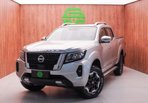 Nissan Frontier 2023 Prata — foto 1 de 3