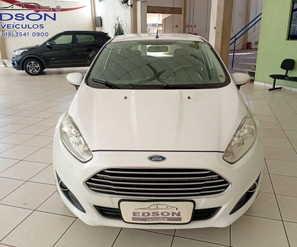 Ford Fiesta 1.5 16V Flex Mec. 5p 2015 Branco — foto 1 de 3