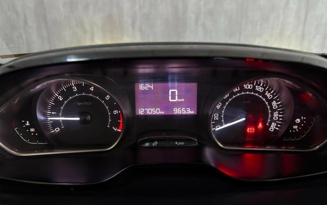 imagem-https://www.socarrao.com.br/sc-vehicle-images-prod/3408560/1789509731132-8359617_6_B_c2b997defa.jpeg