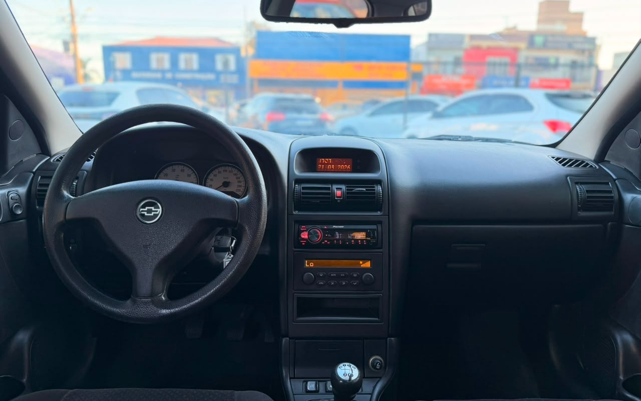 imagem-https://www.socarrao.com.br/sc-vehicle-images-prod/3408693/1787580946716-V2hhdHNBcHAgSW1hZ2UgMjAyNi0wOC0yNCBhdCAxMC4zMy4wOCAoMSkuanBlZw.jpeg