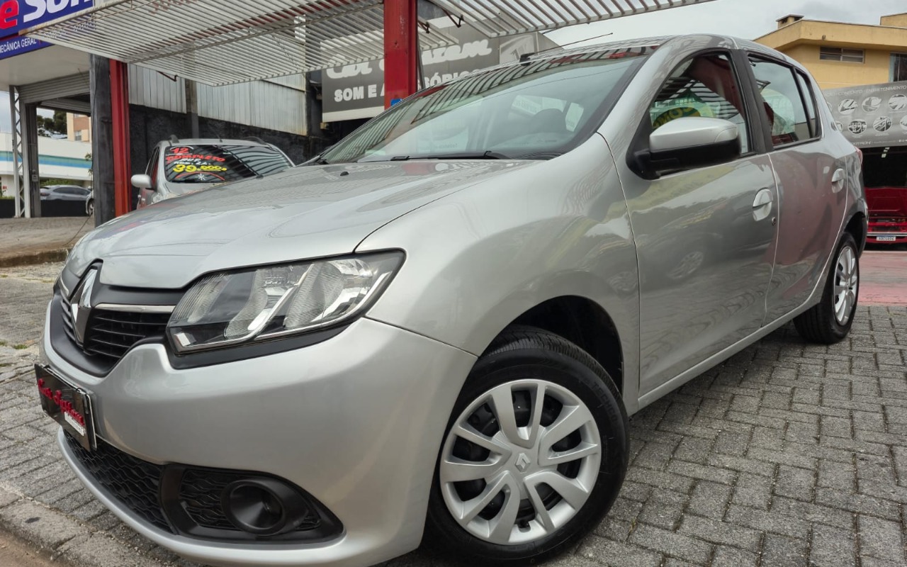 Renault Sandero 2018 Prata — foto 1 de 3