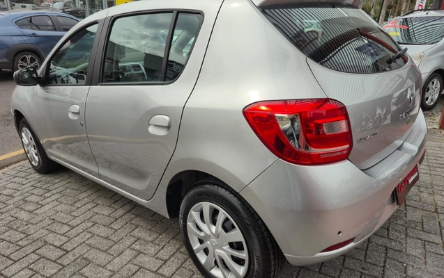 imagem-https://www.socarrao.com.br/sc-vehicle-images-prod/3408766/1787676670810-Ni5qcGc.jpg
