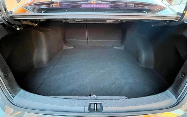 imagem-https://www.socarrao.com.br/sc-vehicle-images-prod/3409074/1789138188618-8409753_8_B_f2dd4ea61e.jpeg