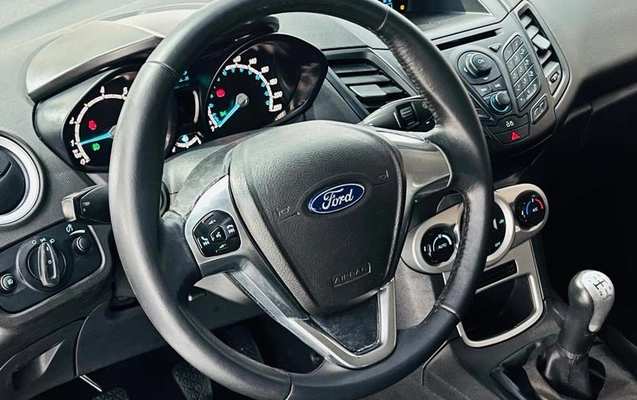 imagem-https://www.socarrao.com.br/sc-vehicle-images-prod/3409513/1789649329228-8409350_8_B_769e71b6f4.jpeg