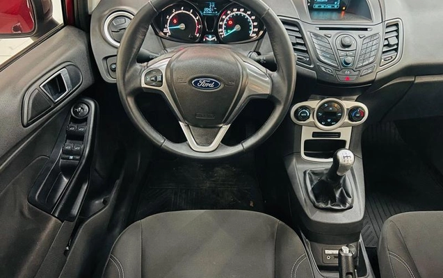 imagem-https://www.socarrao.com.br/sc-vehicle-images-prod/3409513/1789649329234-8409350_12_B_5a31de5885.jpeg