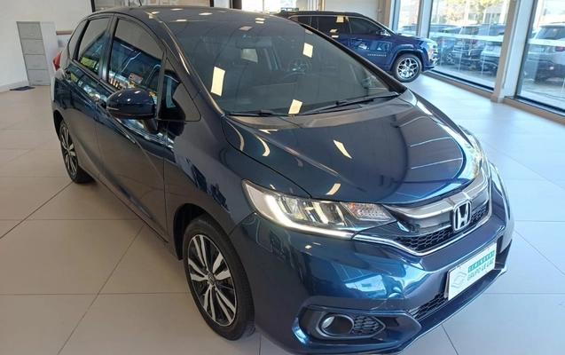 imagem-https://www.socarrao.com.br/sc-vehicle-images-prod/3409543/1788465985346-vehicle_image_1787582729_cb81b0520e718600a60c588530a18b9a.jpeg