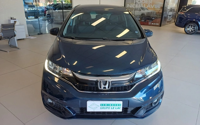 imagem-https://www.socarrao.com.br/sc-vehicle-images-prod/3409543/1788465985349-vehicle_image_1787582740_bc983cbd0ced37a7fd0a05e095cd0040.jpeg