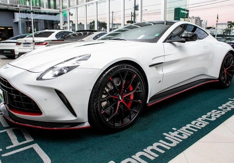 Aston Martin Vantage Cupê 4.0 V8 510cv 2026 Branco — foto 1 de 3
