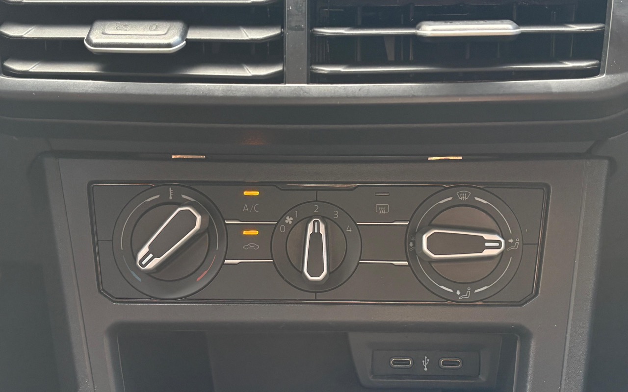 imagem-https://www.socarrao.com.br/sc-vehicle-images-prod/3409891/1787583386471-Yzc4NjYzNzktZjUxZi00NWQyLWI3NmUtNTc2Y2M0OTBhMWUxLmpwZWc.jpeg