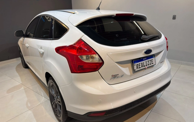 imagem-https://www.socarrao.com.br/sc-vehicle-images-prod/3411004/1787587471404-003_3632c1f486f4a0f2611dd78f7d3ce7b6.jpeg