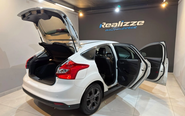 imagem-https://www.socarrao.com.br/sc-vehicle-images-prod/3411004/1787587471405-003_05feb6dbd9022874111f4260b6f2bf14.jpeg