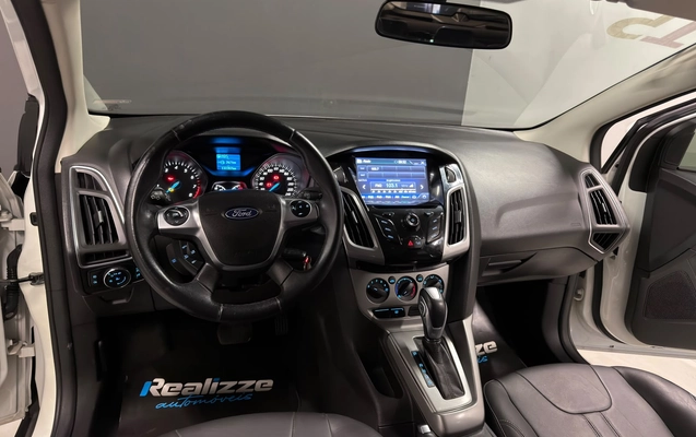imagem-https://www.socarrao.com.br/sc-vehicle-images-prod/3411004/1787587471406-003_691bcfec4b12f787fec21101bcd76c0f.jpeg