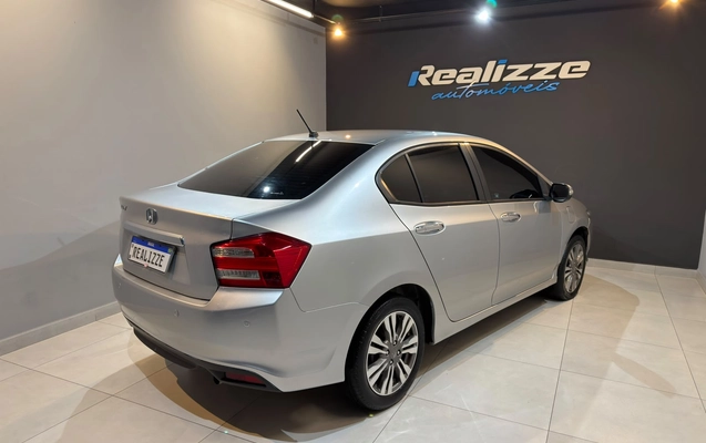imagem-https://www.socarrao.com.br/sc-vehicle-images-prod/3411005/1787587649900-003_7e2149e330c09c3ad686c2a5d84763d9.jpeg