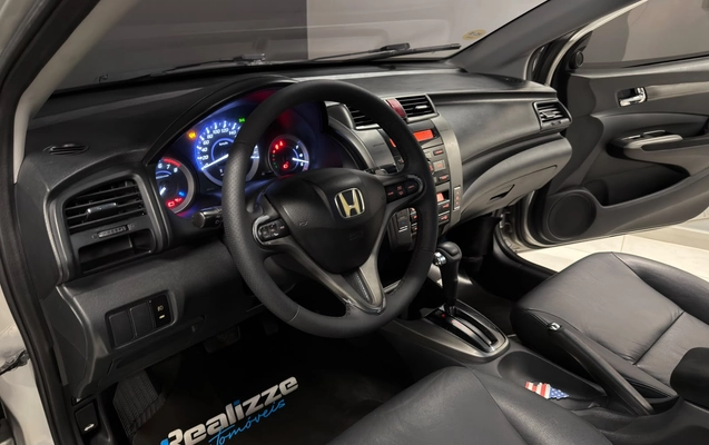 imagem-https://www.socarrao.com.br/sc-vehicle-images-prod/3411005/1787587649908-003_0ae4f6aea56e4e3203ef3c370a71209c.jpeg