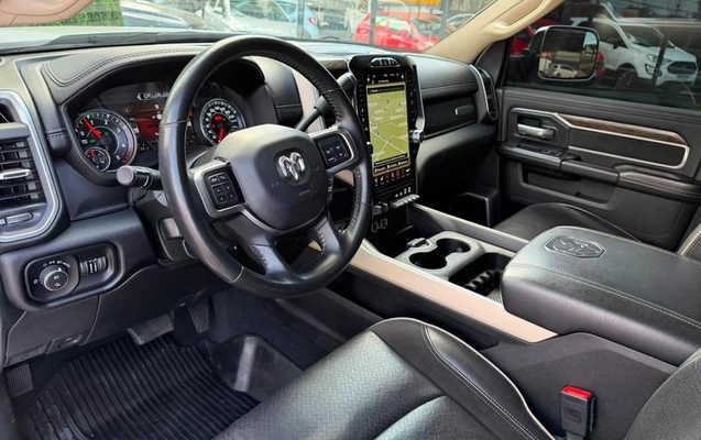 imagem-https://www.socarrao.com.br/sc-vehicle-images-prod/3411465/1789051657283-8397486_0_B_727bf4d2ba.jpeg