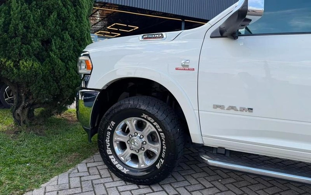 imagem-https://www.socarrao.com.br/sc-vehicle-images-prod/3411465/1789051657292-8397486_13_B_fb51fc317e.jpeg