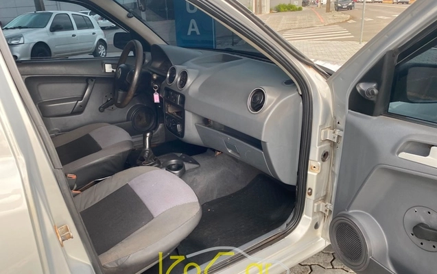imagem-https://www.socarrao.com.br/sc-vehicle-images-prod/3412187/1787590943095-y1eim4xpmQKa3HvBkYE828wcqcBlkeg5.jpg