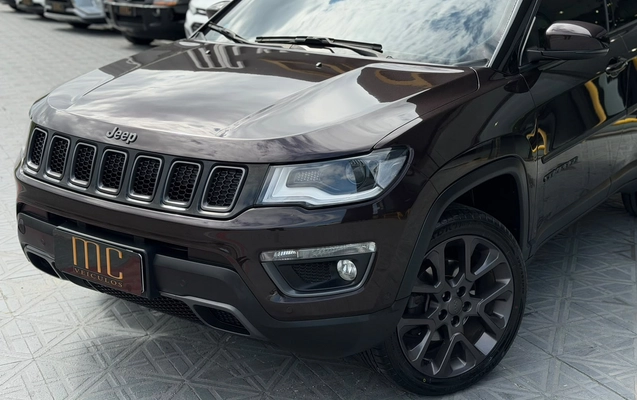 imagem-https://www.socarrao.com.br/sc-vehicle-images-prod/3412281/1787591557620-003_2b1eb1e65ec6771e86ae126c09a7d3f2.jpeg