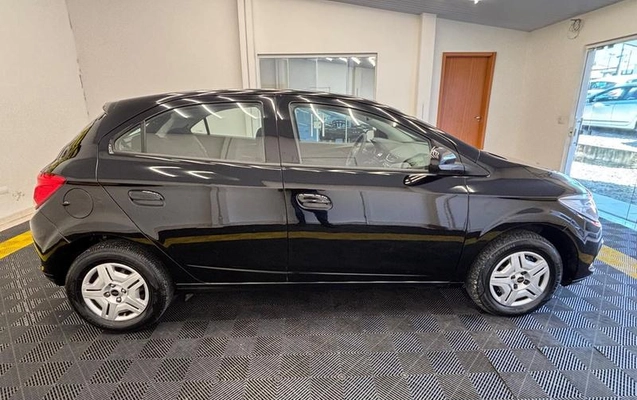 imagem-https://www.socarrao.com.br/sc-vehicle-images-prod/3412951/1787593194807-8300450_4_B_50643e4e5c.jpeg