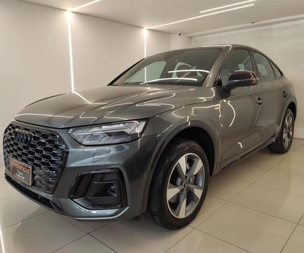 Audi Q5 2022 Cinza — foto 1 de 3