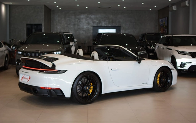 imagem-https://www.socarrao.com.br/sc-vehicle-images-prod/3413141/1787664157932-vehicle_image_1787583779_4e0070870259d2f01b9c1c9b65e3e718.jpeg