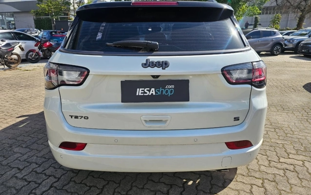 imagem-https://www.socarrao.com.br/sc-vehicle-images-prod/3413375/1787594772376-tfBQc7jFSx8hDAPAAD39kv4g40z2GsxU.jpg