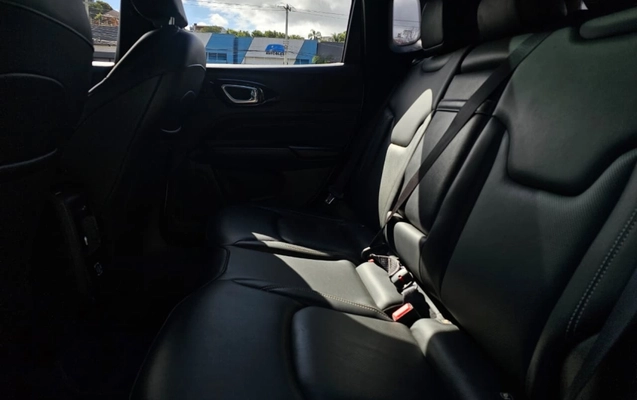 imagem-https://www.socarrao.com.br/sc-vehicle-images-prod/3413375/1787594772378-XucBFBsm4kJ5cjSKfsIGXjqMAR8Qvepy.jpg