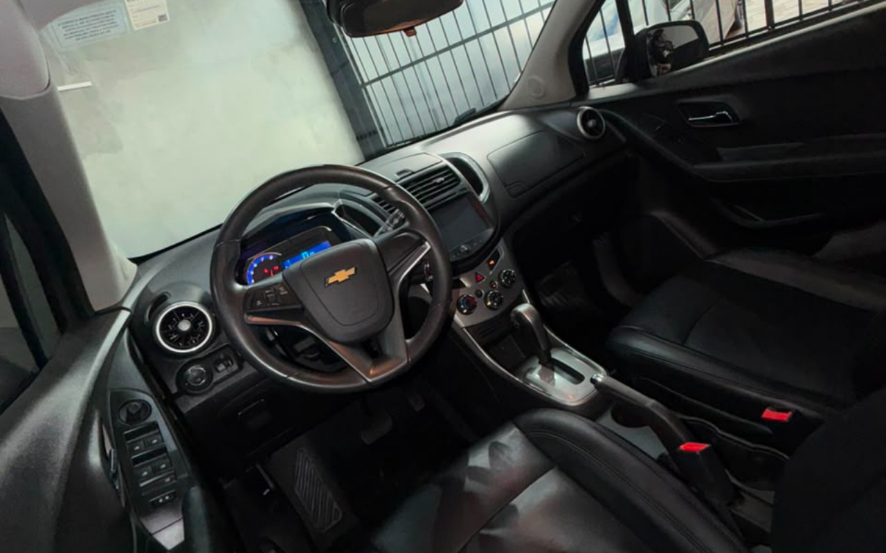 imagem-https://www.socarrao.com.br/sc-vehicle-images-prod/3413385/1787594809744-V2hhdHNBcHAgSW1hZ2UgMjAyNi0wOC0yMSBhdCAxMC41OS4xNyAoMSkuanBlZw.jpeg