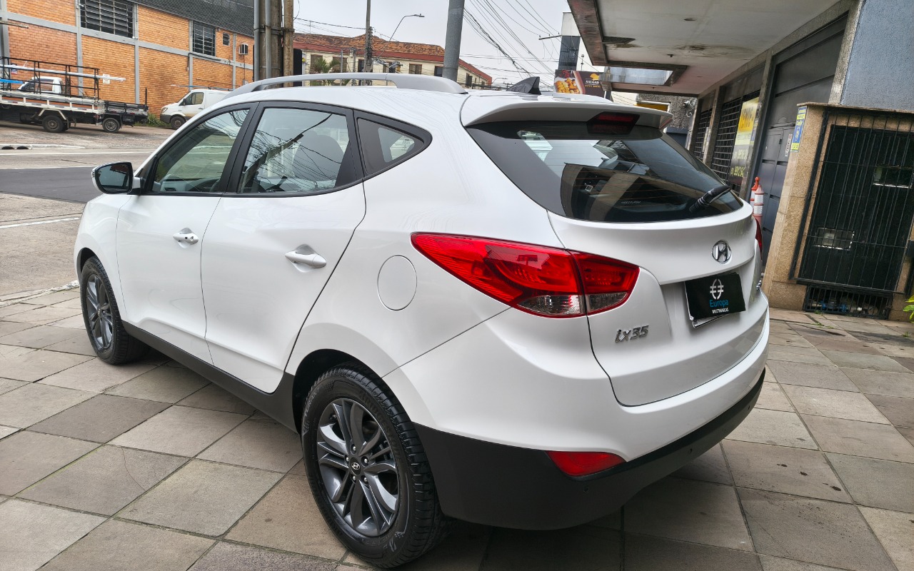 imagem-https://www.socarrao.com.br/sc-vehicle-images-prod/3413625/1787753302720-SU1HXzIwMjYwODI2XzA5MzIwMjE5NV9IRFIuanBn.jpg