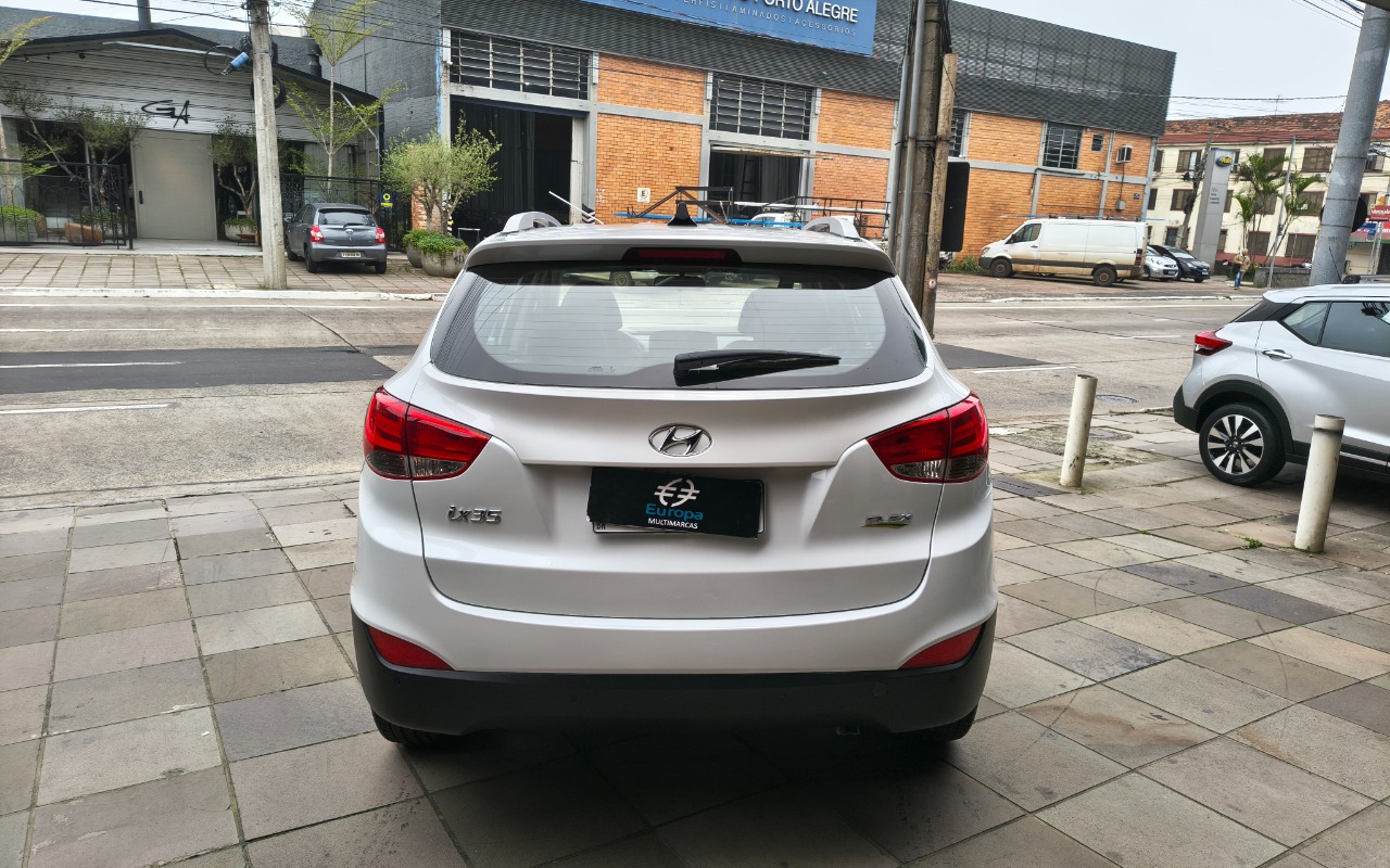 imagem-https://www.socarrao.com.br/sc-vehicle-images-prod/3413625/1787753302843-SU1HXzIwMjYwODI2XzA5MzIwODE1MV9IRFIuanBn.jpg
