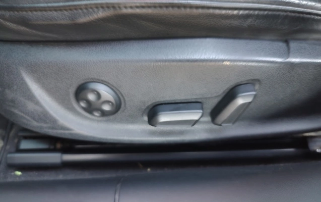 imagem-https://www.socarrao.com.br/sc-vehicle-images-prod/3414008/1787679714934-SU1HXzIwMjYwODIyXzE3MjIzNjY3OS5qcGc.jpg