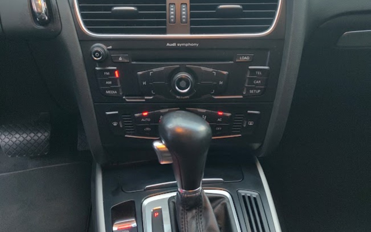 imagem-https://www.socarrao.com.br/sc-vehicle-images-prod/3414008/1787679716989-SU1HXzIwMjYwODI0XzE0MzI1OTQwMV9IRFIuanBn.jpg
