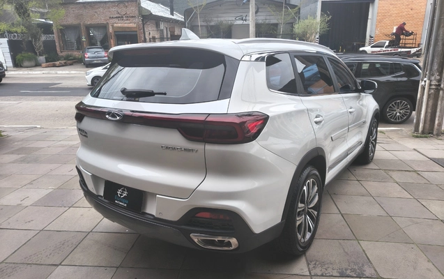 imagem-https://www.socarrao.com.br/sc-vehicle-images-prod/3414152/1787683794885-SU1HXzIwMjYwODI1XzExMzYxOTMzOF9IRFIuanBn.jpg