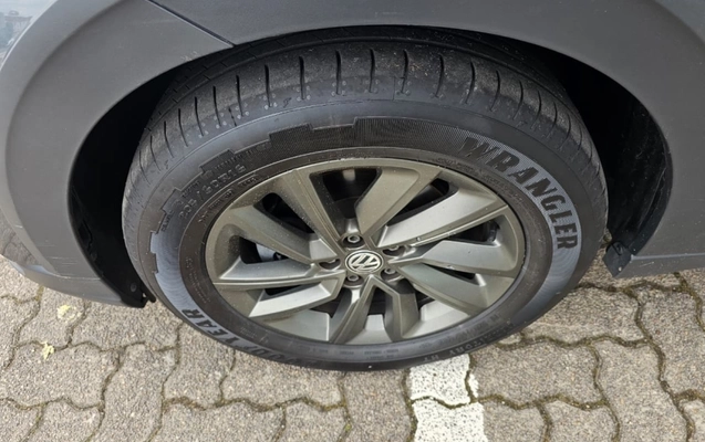 imagem-https://www.socarrao.com.br/sc-vehicle-images-prod/3414266/1787597345607-ikEc4CStPZgAOlzk3TLSqiAVhpDM6igY.jpg