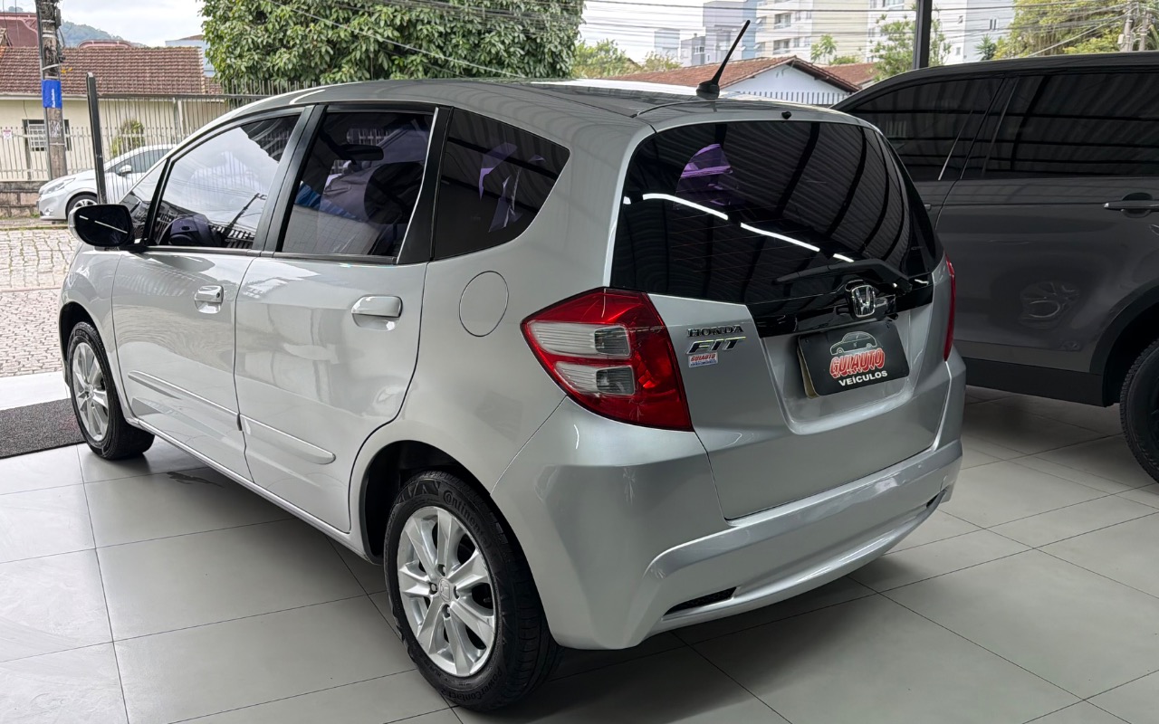 imagem-https://www.socarrao.com.br/sc-vehicle-images-prod/3414351/1787597561530-SU1HXzI5NzcuanBlZw.jpeg
