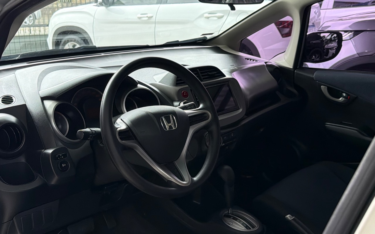 imagem-https://www.socarrao.com.br/sc-vehicle-images-prod/3414351/1787597561852-SU1HXzI5NzkuanBlZw.jpeg