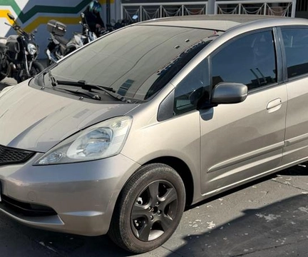 Honda Fit 2009 Amarelo — foto 1 de 2