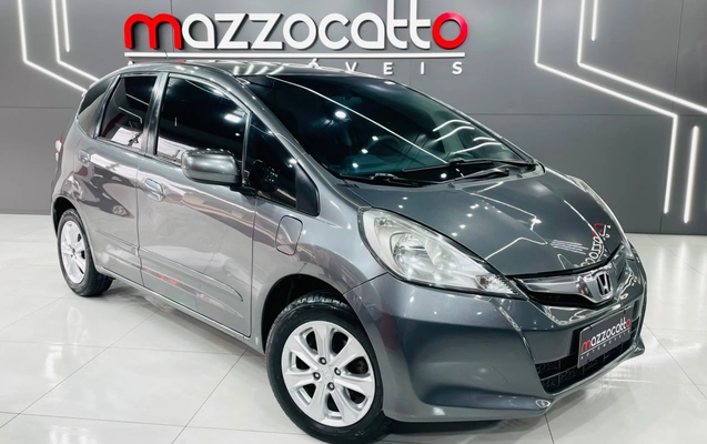 imagem-https://www.socarrao.com.br/sc-vehicle-images-prod/3414660/1787598025448-003_46d0b6509b443ca39d31da8815cfb0ef.jpeg