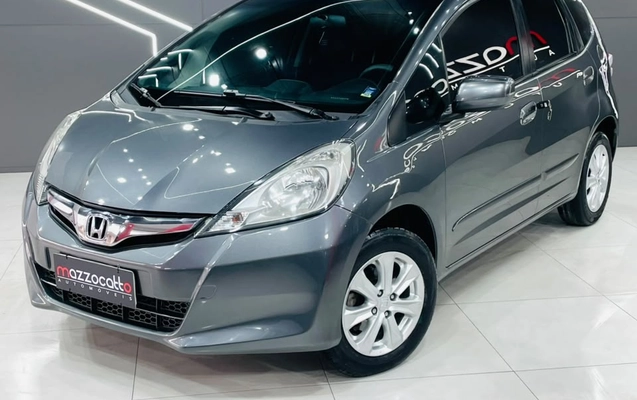 imagem-https://www.socarrao.com.br/sc-vehicle-images-prod/3414660/1787598025450-003_b24f1400274af1adbc8bdba3fd0c0e73.jpeg