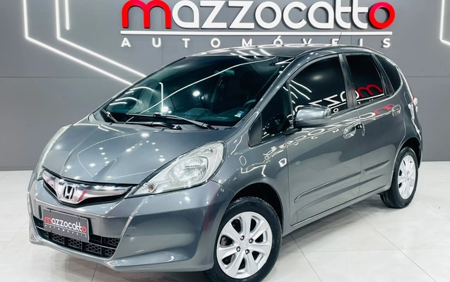 imagem-https://www.socarrao.com.br/sc-vehicle-images-prod/3414660/1787598025451-003_66eb272061a3d965eddeb00d70b8d6c6.jpeg