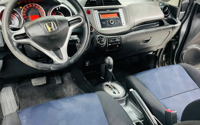 imagem-https://www.socarrao.com.br/sc-vehicle-images-prod/3414660/1787598025455-003_ae124c2feb7857b111f40500b878d7e1.jpeg