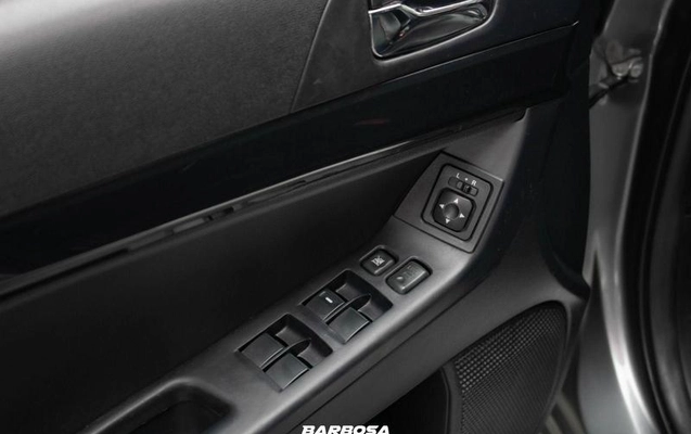 imagem-https://www.socarrao.com.br/sc-vehicle-images-prod/3414712/1787598642148-8410783_8_B_f79d15a316.jpeg