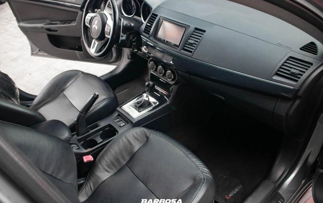 imagem-https://www.socarrao.com.br/sc-vehicle-images-prod/3414712/1787598642153-8410783_18_B_1f6f087c8b.jpeg