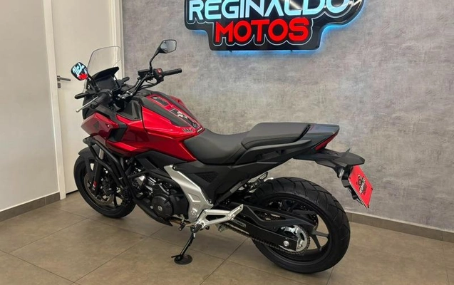 imagem-https://www.socarrao.com.br/sc-vehicle-images-prod/3414716/1789414465245-8398101_1_B_ae1cc94f4c.jpeg