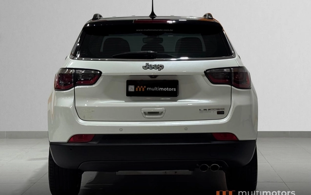 imagem-https://www.socarrao.com.br/sc-vehicle-images-prod/3414859/1787855884739-7b6b97639bd445a7b27f0a1ff9fcaa32_1787598947101.jpg