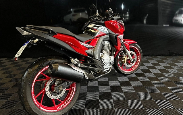 imagem-https://www.socarrao.com.br/sc-vehicle-images-prod/3415112/1787599709376-5_054552.jpg