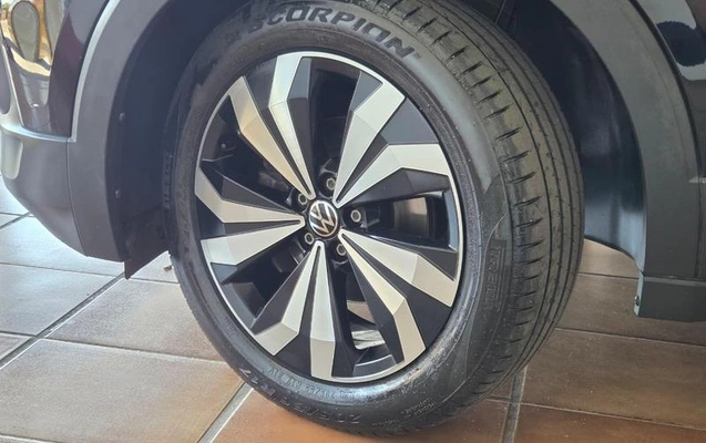 imagem-https://www.socarrao.com.br/sc-vehicle-images-prod/3415116/1787777856974-8411769_13_B_e418f63066.jpeg