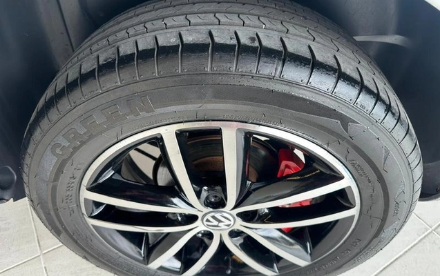 imagem-https://www.socarrao.com.br/sc-vehicle-images-prod/3415269/1787600573887-8336825_18_B_7889f79ea4.jpeg