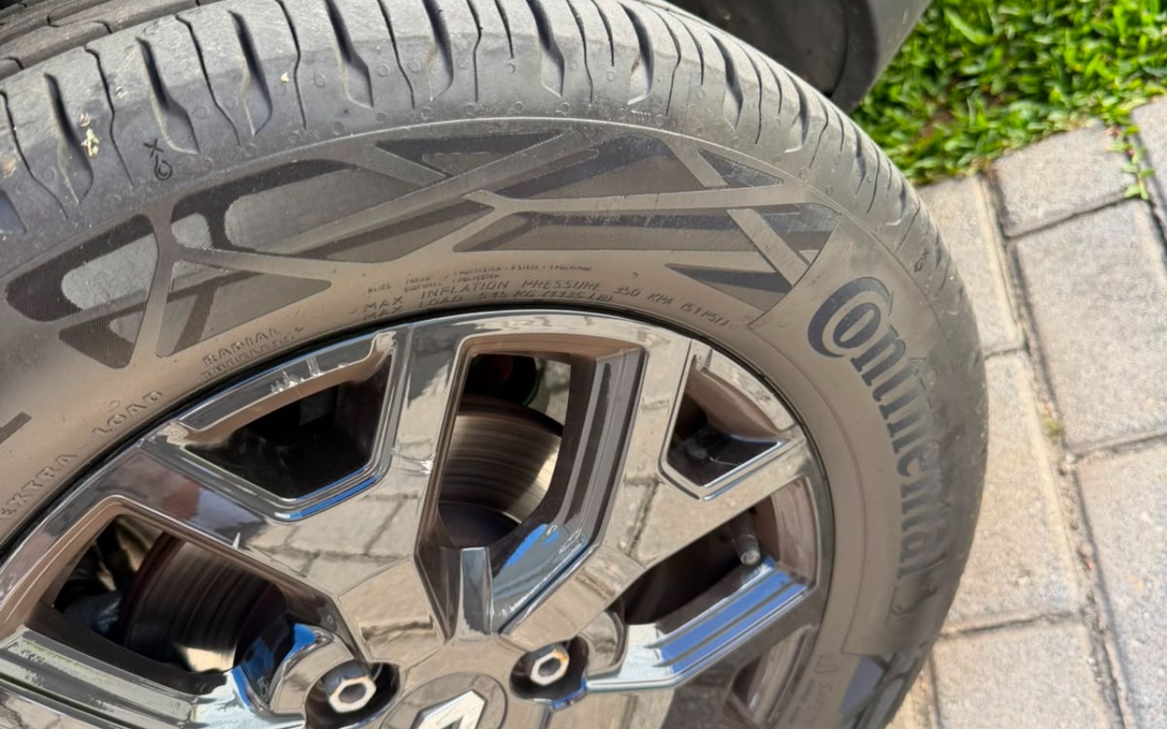 imagem-https://www.socarrao.com.br/sc-vehicle-images-prod/3415362/1787601476736-V2hhdHNBcHAgSW1hZ2UgMjAyNi0wOC0yNCBhdCAxNi4wMS41OCAoMSkuanBlZw.jpeg